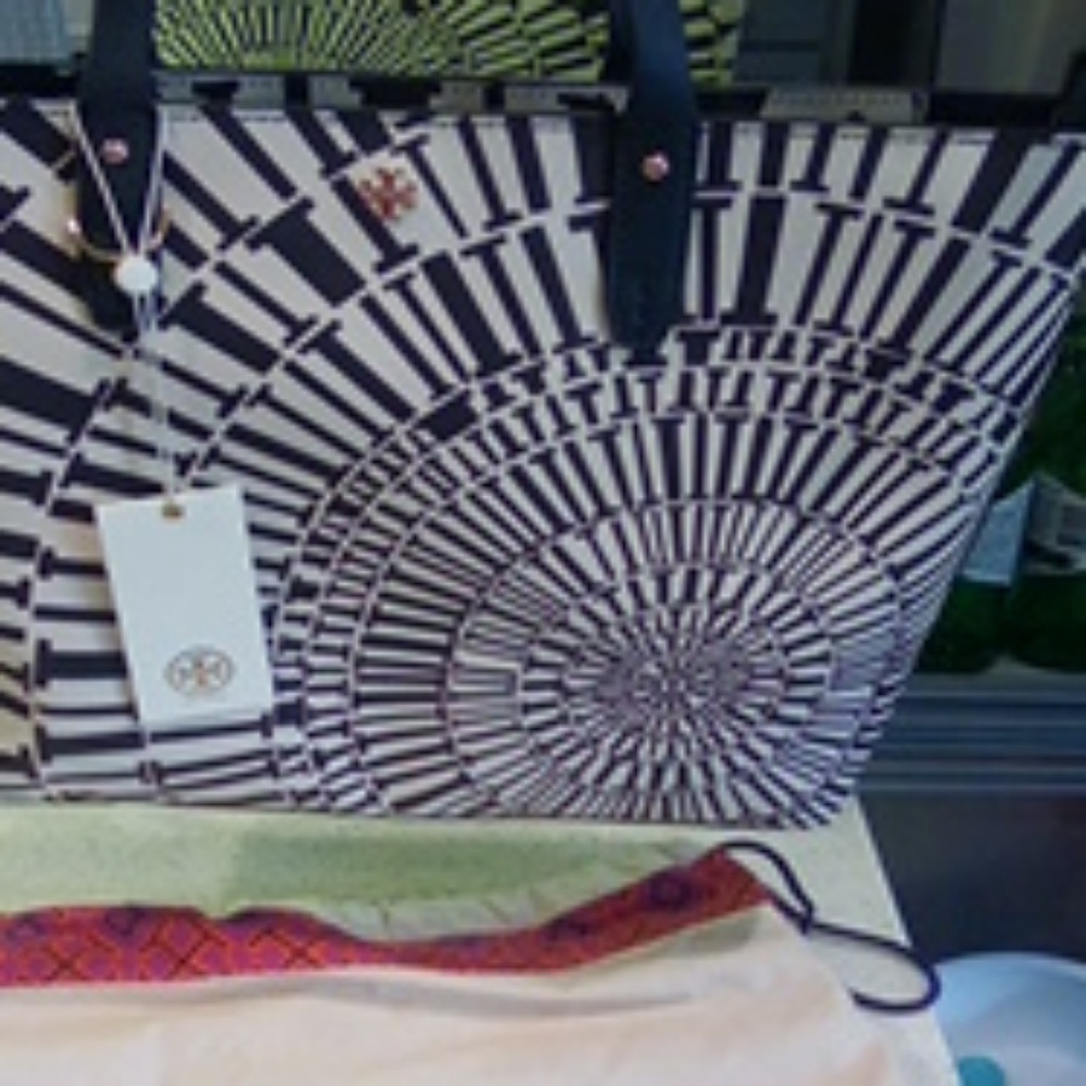 New w tag Tory Burch small handbag bag purse